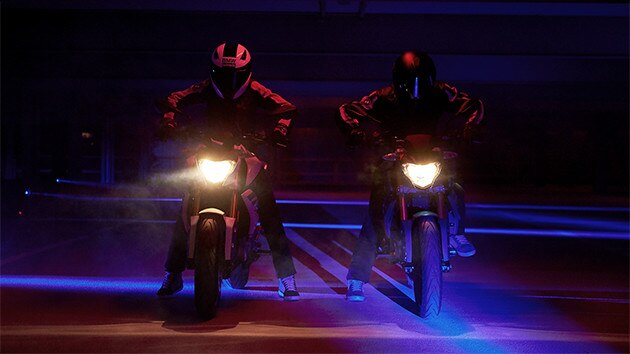 G 310 R na tekmovanju »Park n Ride« s Sarah Lezito in Chrisom Northoverjem