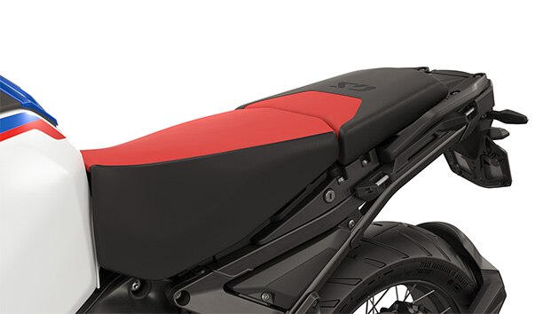 Visok voznikov sedež + sopotnikov sedež Sport (videz reli sedeža)