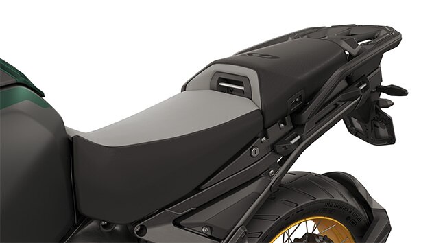 Komfortni voznikov sedež in komfortni sopotnikov sedež vključno z ogrevanjem sedežev