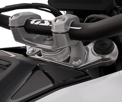 Most vilic z BMW EVO Telelever modela R 1300 GS znamke BMW Motorrad