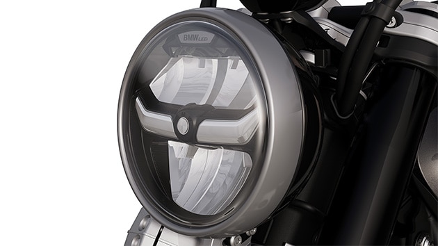 Model R 12 znamke BMW Motorrad z LED-žarometi z dnevno lučjo za vožnjo