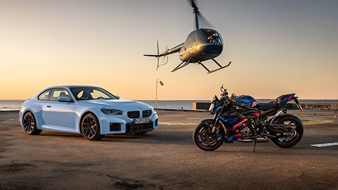 BMW M2 poleg M R