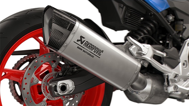 Športni glušnik modela F 900 R znamke BMW Motorrad
