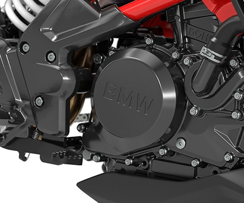 Na sliki je titanovo siv motor modela G 310 R.