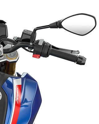Na sliki so krmilo in upravljalni elementi modela G 310 R.