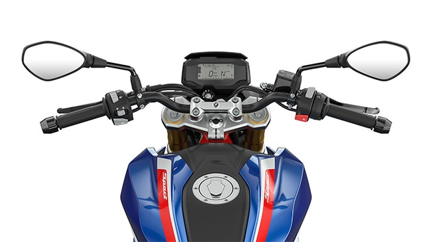 Na sliki so krmilo in upravljalni elementi modela G 310 R.