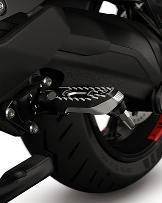 Nastavljiv sklop nožnih opor modela R 1300 R znamke BMW Motorrad