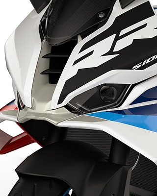 Dinamični pogled od spredaj in visok vetrobran model S 1000 RR