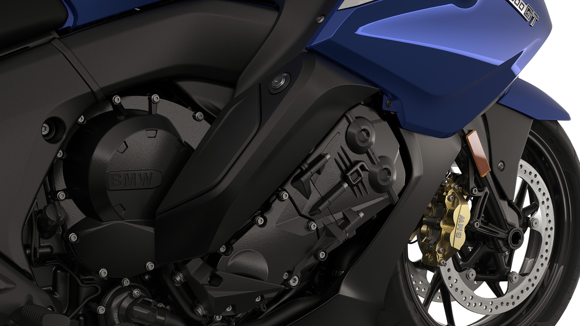 Poudarek na šestvaljnem motorju.