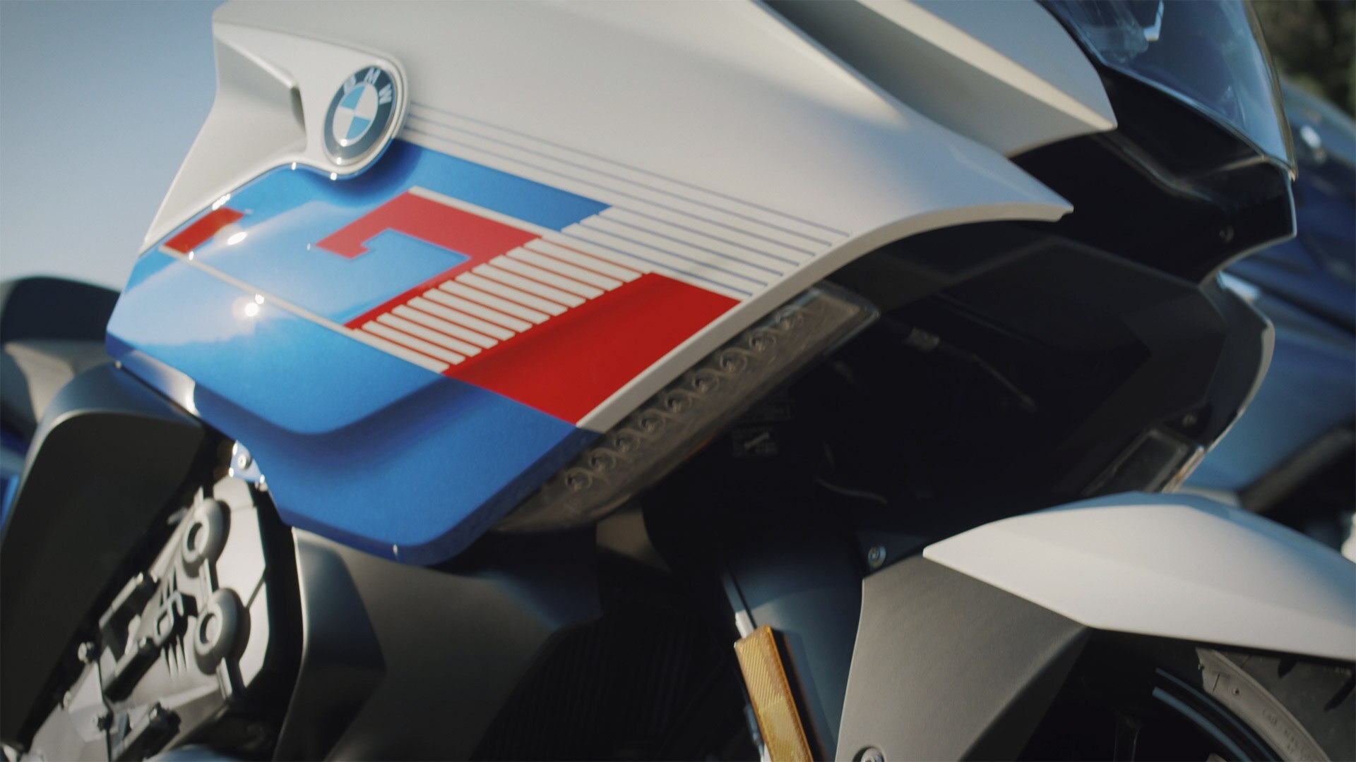Posnetki vožnje z motornim kolesom K 1600 GT.