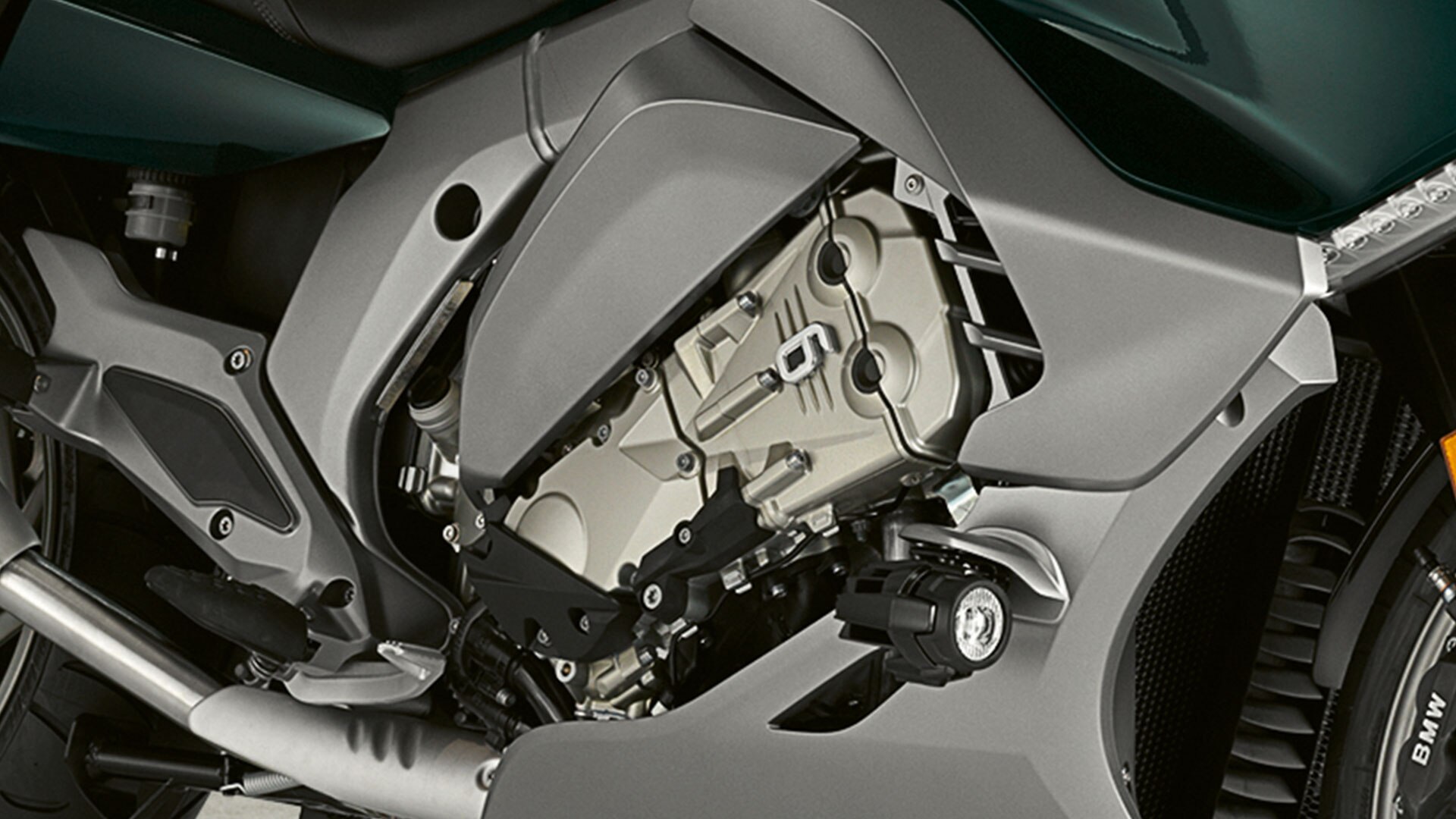 K 1600 GTL – šestvaljni vrstni motor